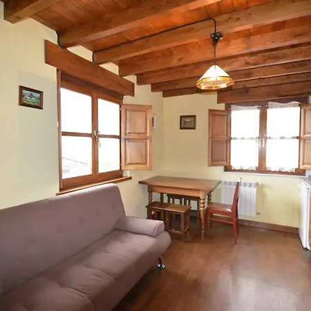 La Huertina Apartment *