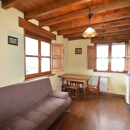 La Huertina Apartment *